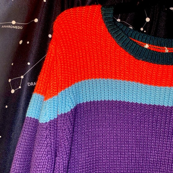 sweater - Picture 3 of 3